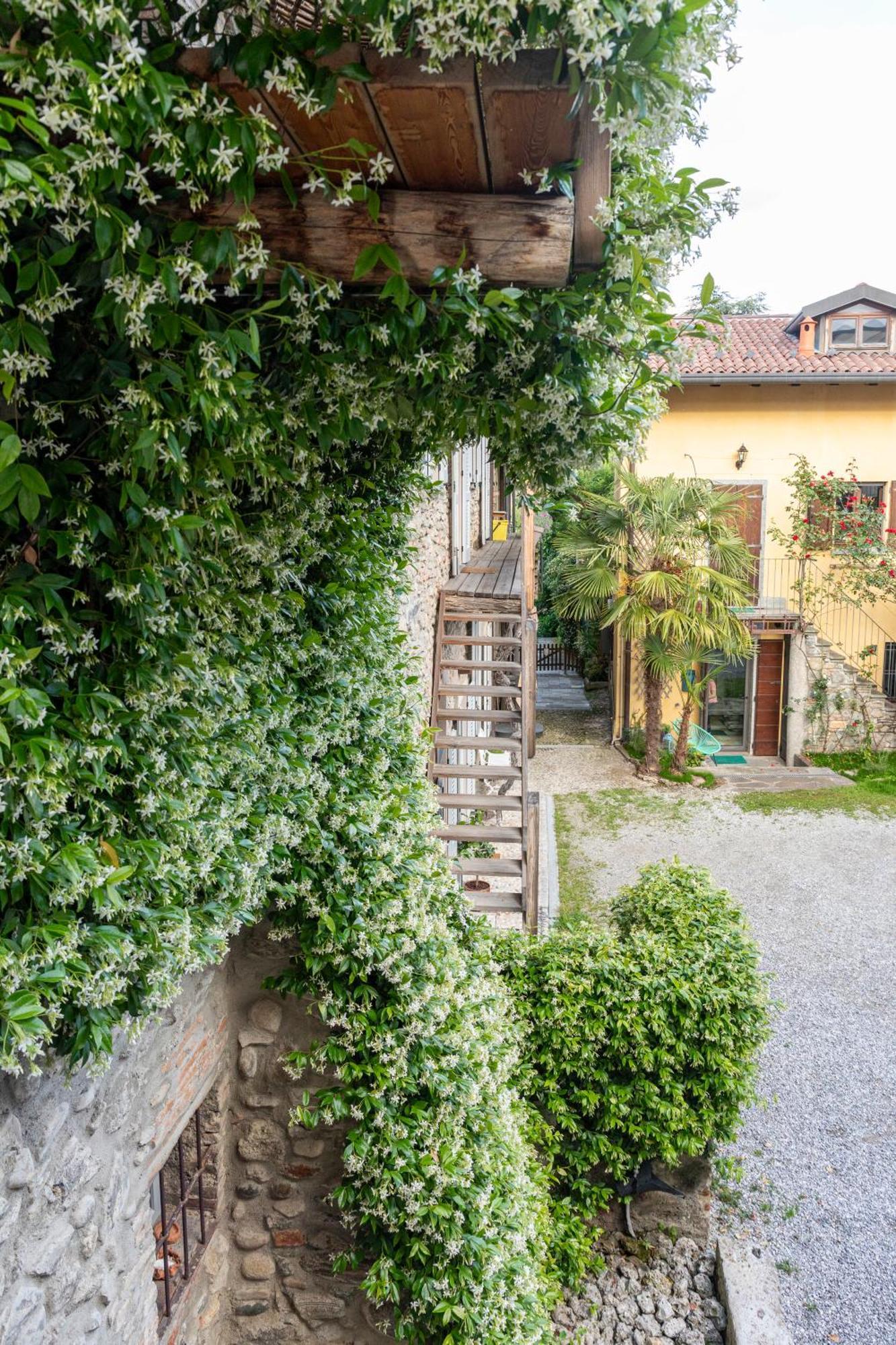 A Casa Di Tina Villa Lurago dʼErba Eksteriør billede